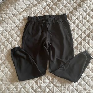 EUC Lululemon On the Fly Jogger